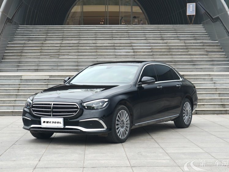 奔驰E级 300L 2023款 2.0T 自动 汽油 运动时尚型 (国Ⅵ) 