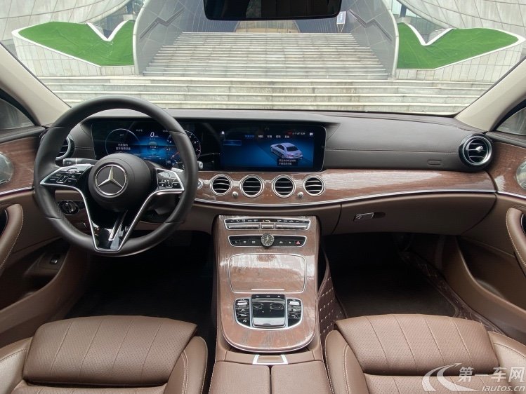 奔驰E级 300L 2023款 2.0T 自动 汽油 运动时尚型 (国Ⅵ) 