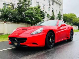 法拉利F149 California 4.3L 