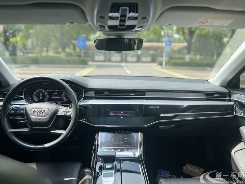 奥迪A8L 50 [进口] 2019款 3.0T 自动 汽油 豪华型 