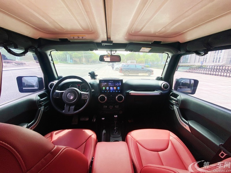 吉普牧马人 [进口] 2014款 3.0L 自动 四驱 Sahara 