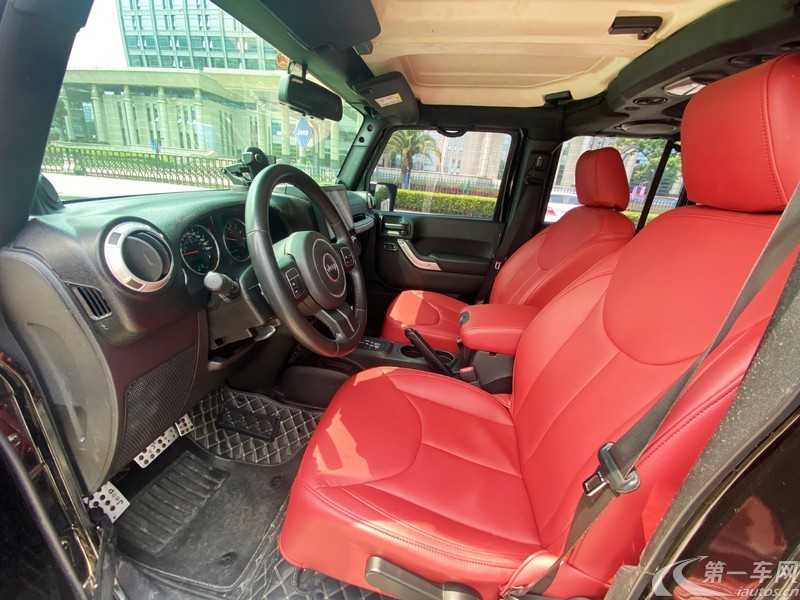 吉普牧马人 [进口] 2014款 3.0L 自动 四驱 Sahara 