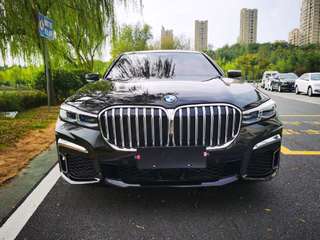 宝马7系 740Li 3.0T 自动 行政型M运动套装 