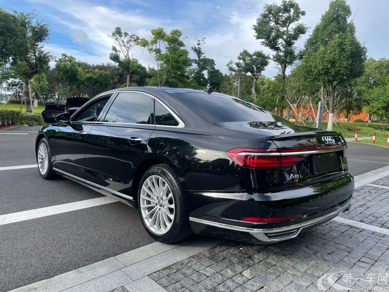 奥迪A8L 55 [进口] 2018款 3.0T 自动 汽油 投放版尊享型 