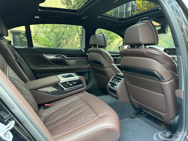 宝马7系 740Li [进口] 2019款 3.0T 自动 汽油 领先型M运动套装 