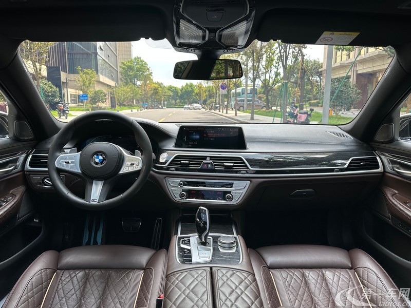 宝马7系 740Li [进口] 2019款 3.0T 自动 汽油 领先型M运动套装 