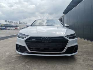 奥迪A7掀背 55TFSI 3.0T 自动 动感型 