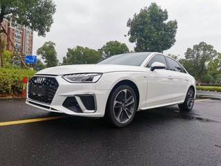 奥迪A4L 40TFSI 2.0T 自动 时尚致雅型 