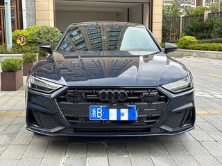 奥迪A7掀背 55TFSI 3.0T 自动 quattro尊享型 