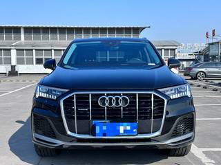 奥迪Q7 55 3.0T 自动 运动型quattro-S-line 