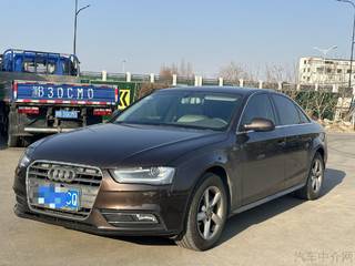 奥迪A4L 35TFSI 2.0T 自动 豪华型 