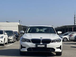 宝马3系 320Li 2.0T 自动 M运动套装 