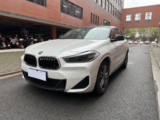 宝马X2 25i 2.0T 自动 领先型M越野套装 