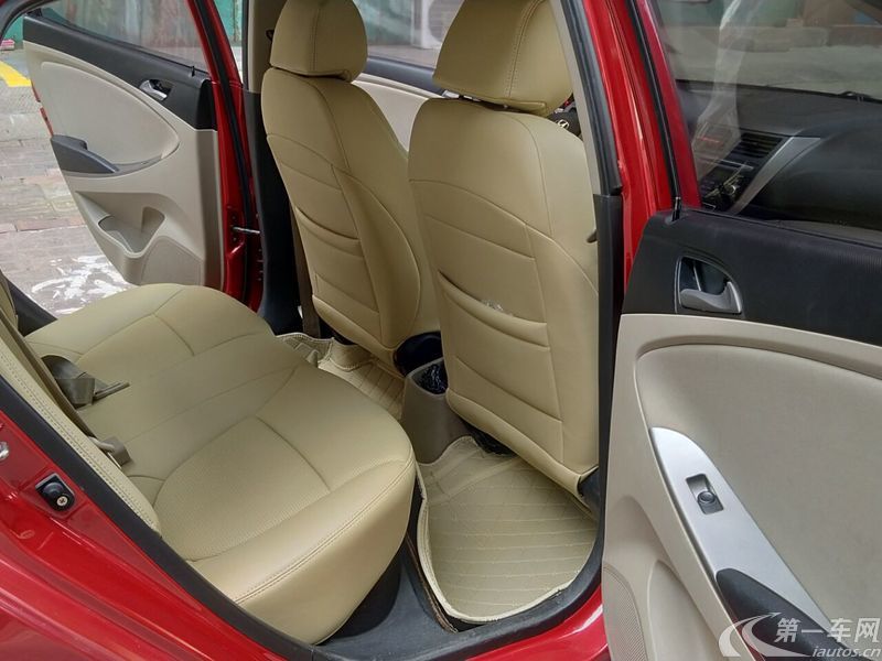 现代瑞纳 2014款 1.4L 自动 4门5座三厢车 时尚型GS (国Ⅳ) 
