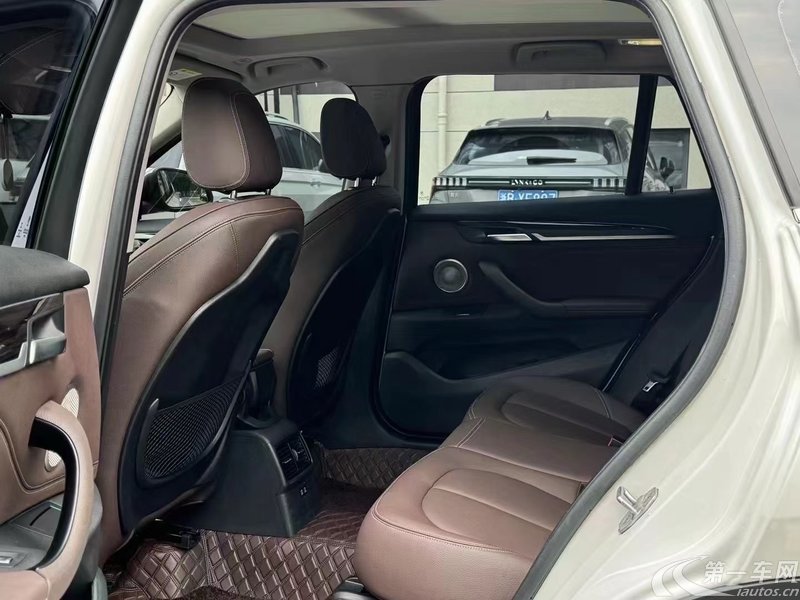宝马X1 xDrive25Li 2021款 2.0T 自动 四驱 汽油 尊享型 (国Ⅵ) 