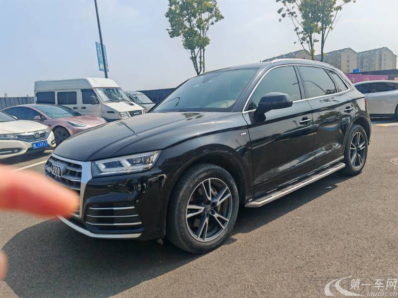 【琼海二手奥迪Q5L】奥迪Q5L 45TFSI 2020款 2.0T 自动 尊享时尚型