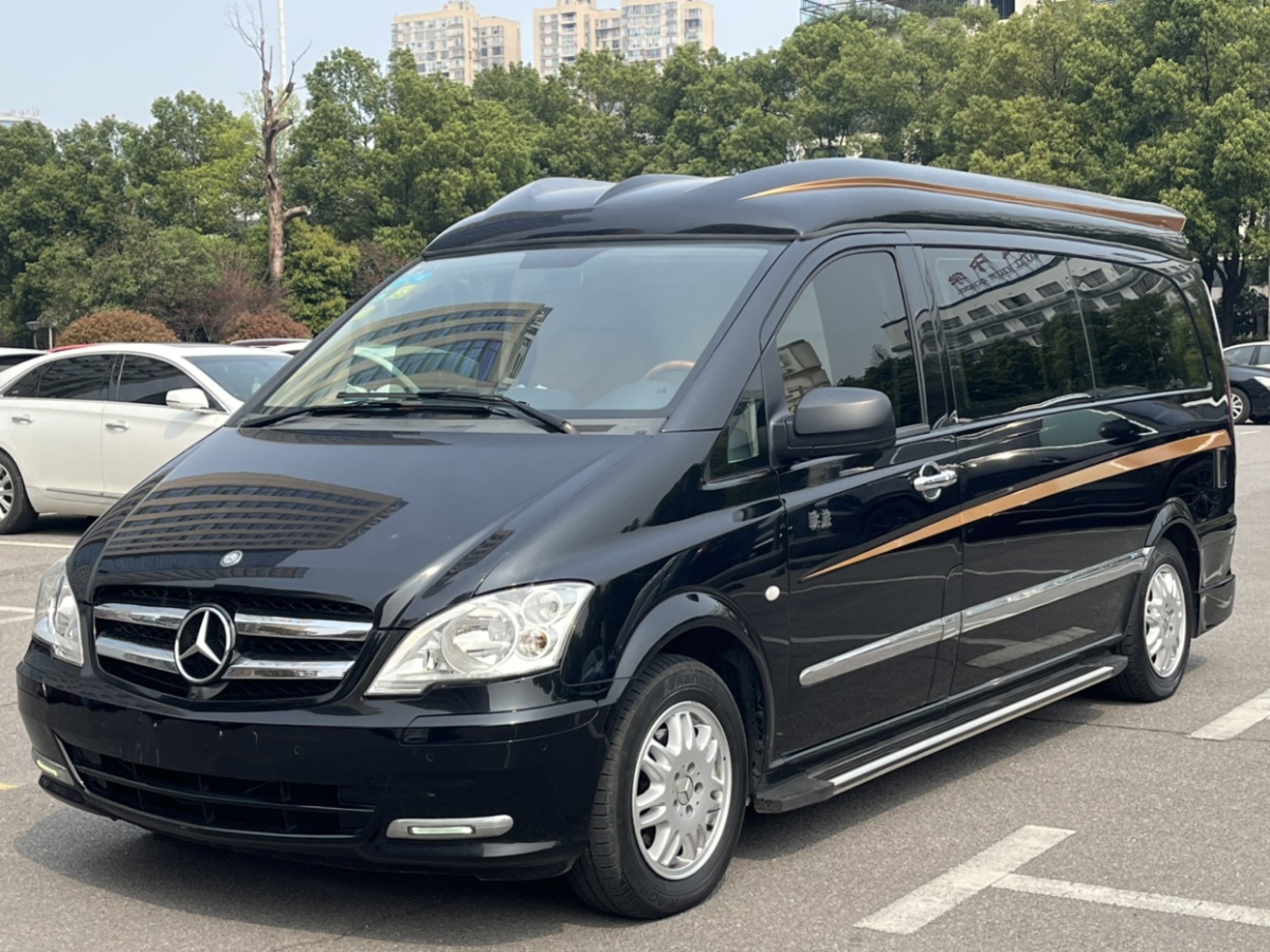 奔驰威霆 2013款 3.0L 自动 9座 汽油 精英版 价格0万