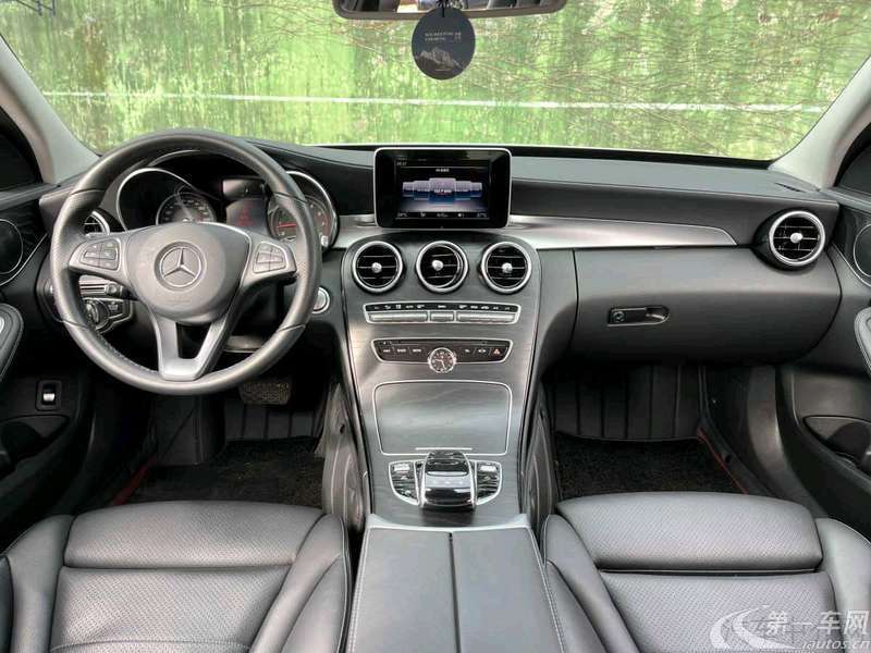 奔驰C级 C300L 2019款 2.0T 自动 (国Ⅵ) 