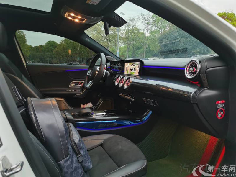 奔驰A级 A200L 2023款 1.3T 自动 运动轿车时尚版 (国Ⅵ) 