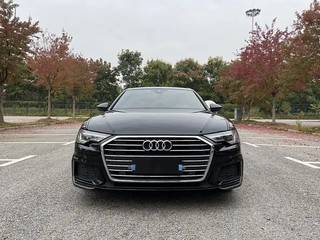 奥迪A6L 40TFSI 2.0T 自动 豪华致雅型 