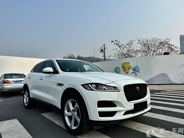 捷豹F-PACE [进口] 2020款 2.0T 自动 都市尊享版 