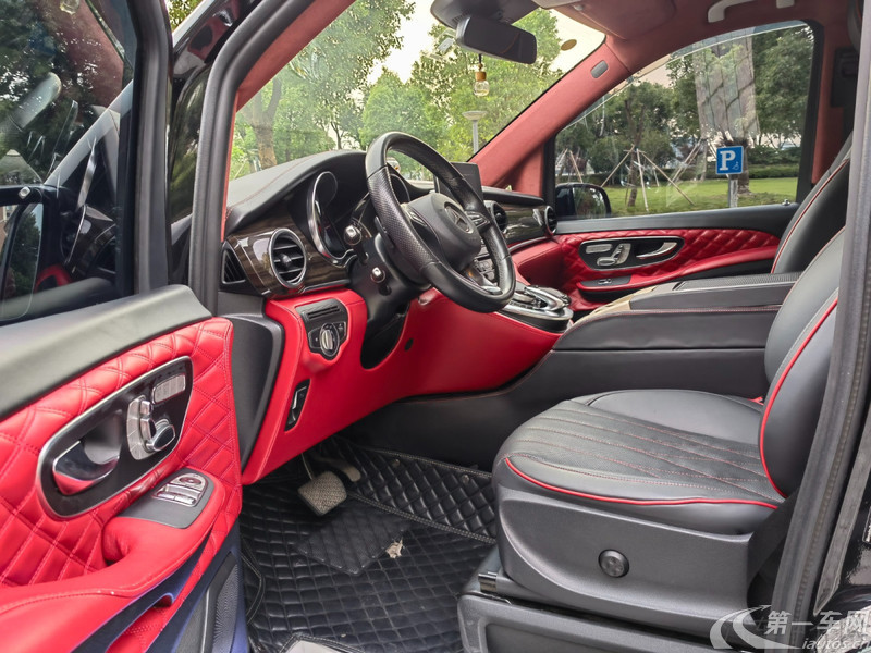 奔驰V级 2018款 2.0T 自动 V260运动版 (国Ⅵ) 