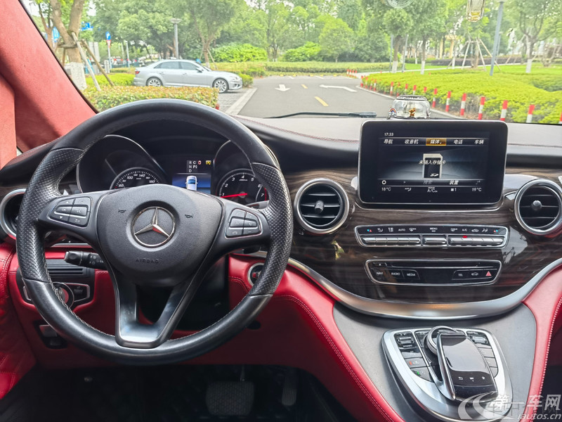 奔驰V级 2018款 2.0T 自动 V260运动版 (国Ⅵ) 