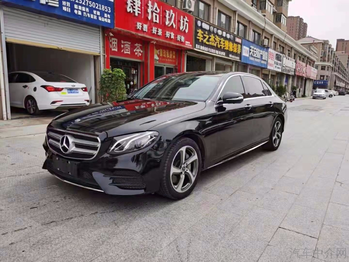 奔驰E级 E300L 2018款 2.0T 自动 汽油 豪华型改款 价格0万 