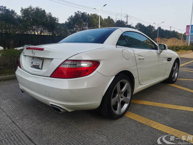 奔驰SLK级 SLK200 [进口] 2015款 1.8T 自动 汽油 碳纤维限量版 