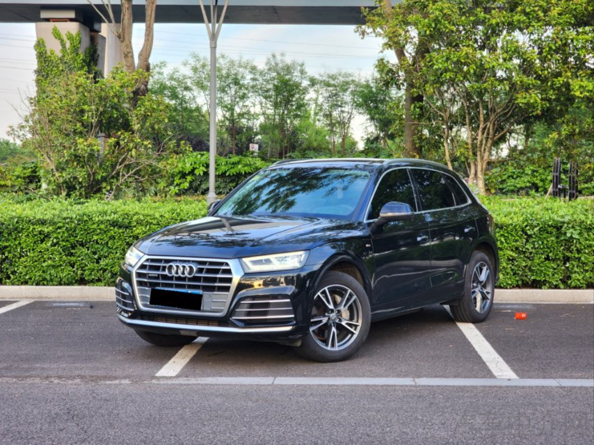 奥迪Q5L 40TFSI 2020款 2.0T 自动 改款荣享时尚型 价格0万 