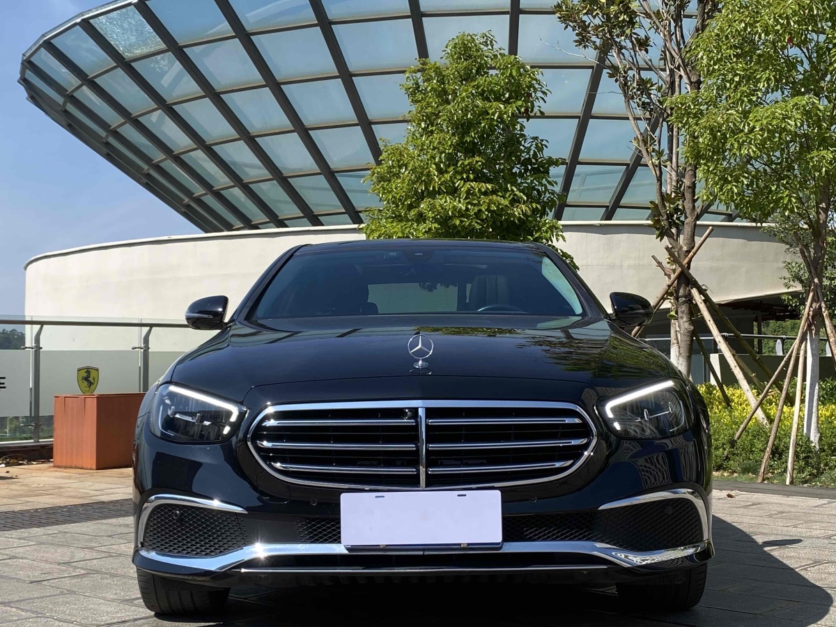 奔驰E级 300L 2022款 2.0T 自动 汽油 改款时尚型 价格0万 