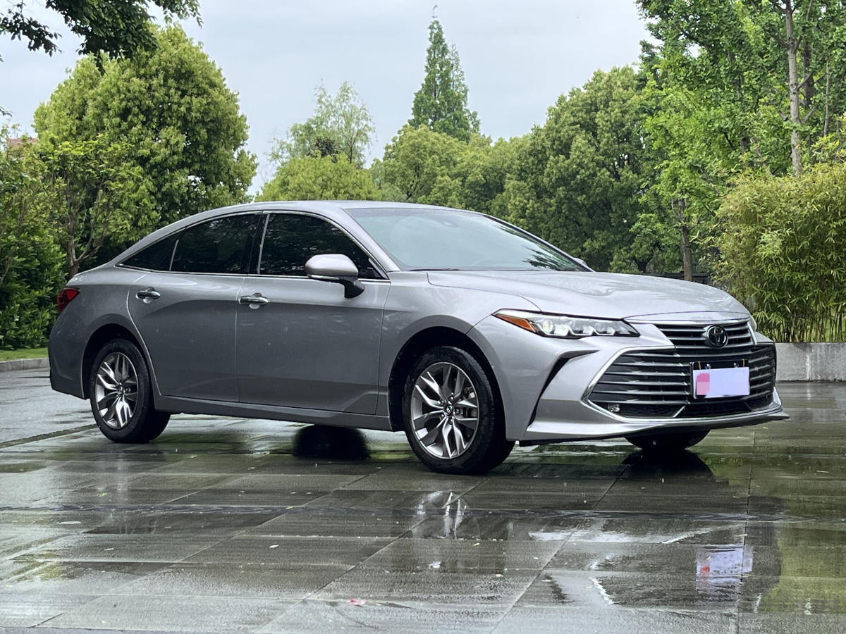 丰田亚洲龙 2019款 2.0L 自动 XLE尊贵版 价格0万