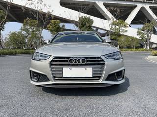 奥迪A4L 40TFSI 2.0T 自动 时尚型 