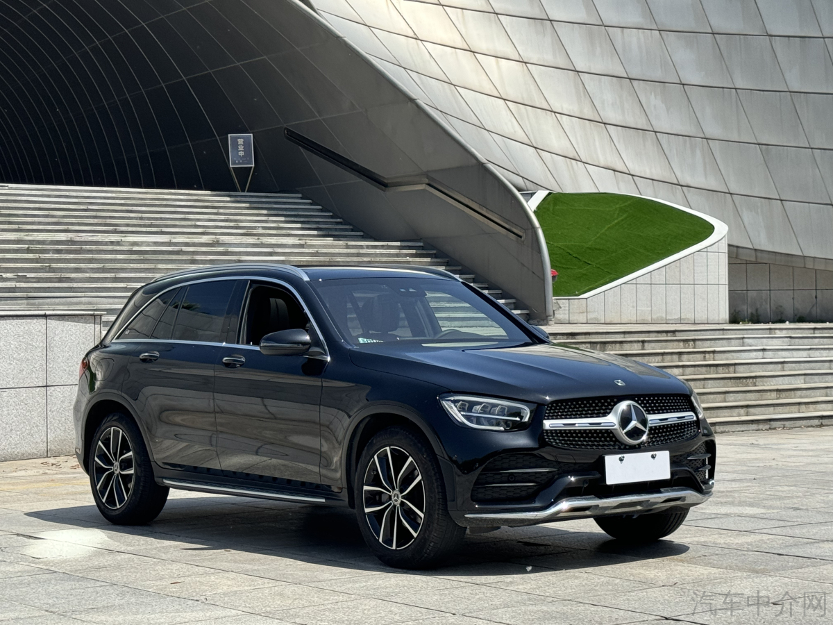 奔驰GLC GLC300L 2022款 2.0T 自动 动感型 价格0万 