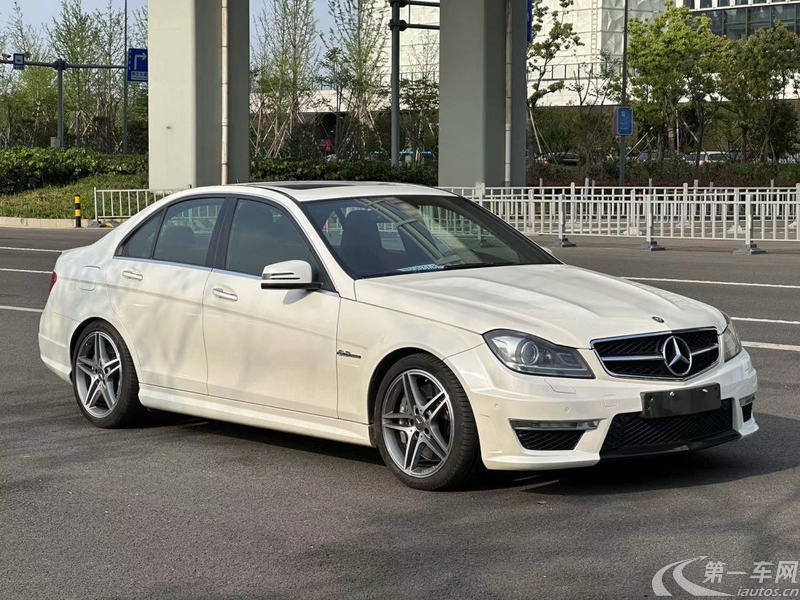 奔驰C63 [进口] 2012款 6.2L 自动 四门轿车高性能版 