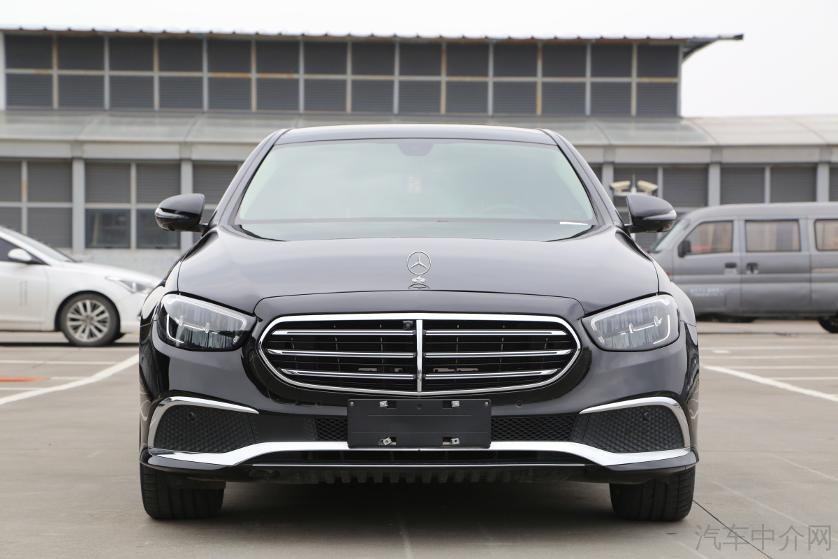 奔驰E级 E300L 2021款 2.0T 自动 汽油 运动时尚型 价格0万