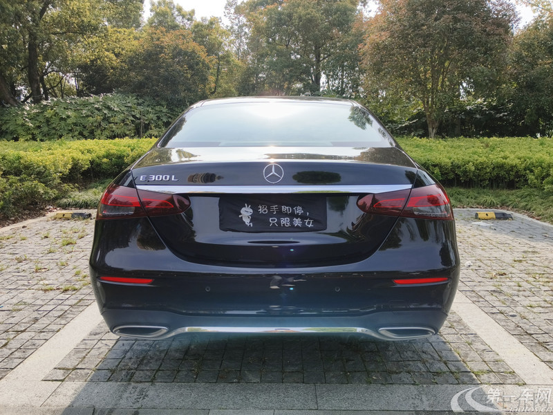 奔驰E级 300L 2022款 2.0T 自动 汽油 豪华型 (国Ⅵ) 