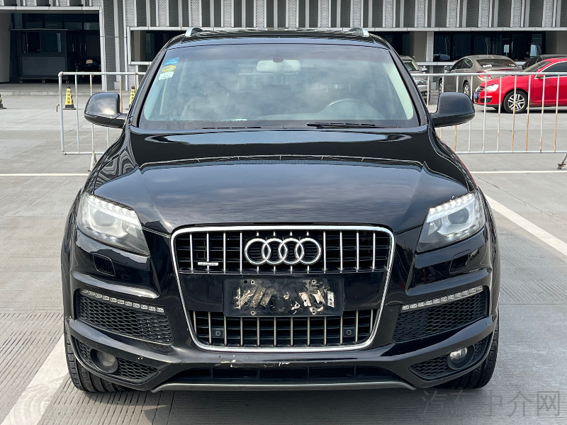 奥迪Q7 40 [进口] 2014款 3.0T 自动 运动型价格0万