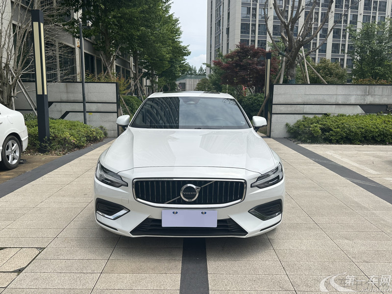【鹰潭二手沃尔沃S60】沃尔沃S60 B4 2023款 2.0T 自动 智远豪华版