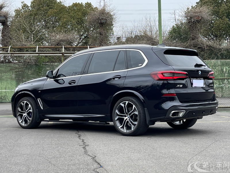 宝马X5 xDrive40Li 2022款 3.0T 自动 尊享型M运动套装 (国Ⅵ) 