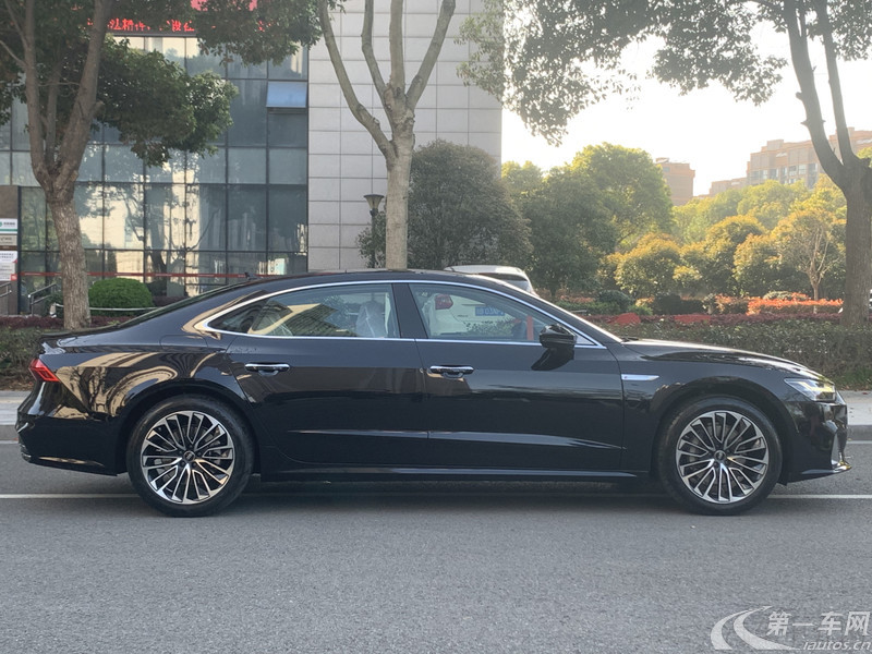 奥迪A7L 45TFSI 2024款 2.0T 自动 豪华型 (国Ⅵ) 