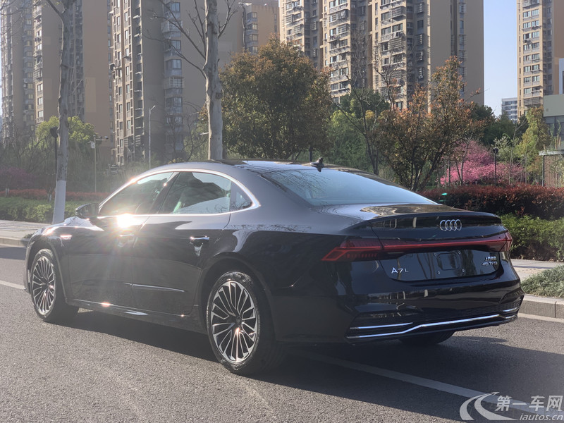 奥迪A7L 45TFSI 2024款 2.0T 自动 豪华型 (国Ⅵ) 