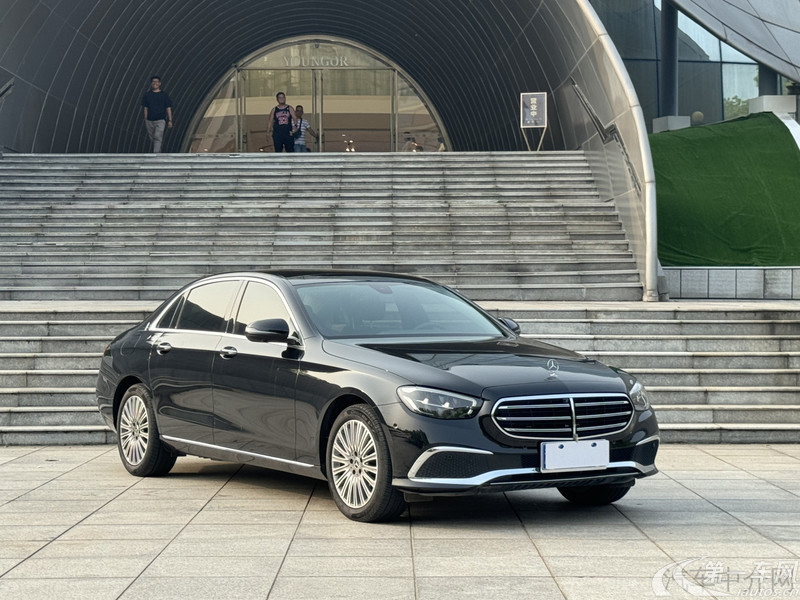 【荆门二手奔驰E级】奔驰E级 300L 2023款 2.0T 自动 汽油 豪华型