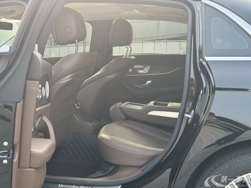 奔驰E级 300L 2023款 2.0T 自动 汽油 豪华型 (国Ⅵ) 
