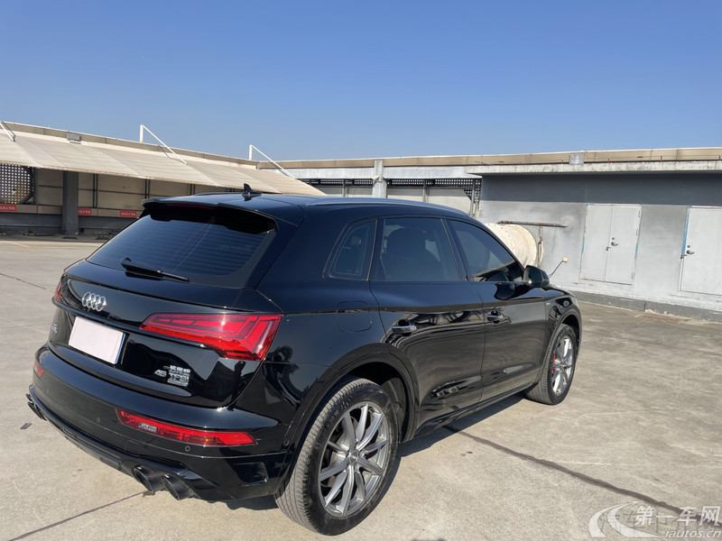 奥迪Q5L 40TFSI 2022款 2.0T 自动 豪华动感型 (国Ⅵ) 