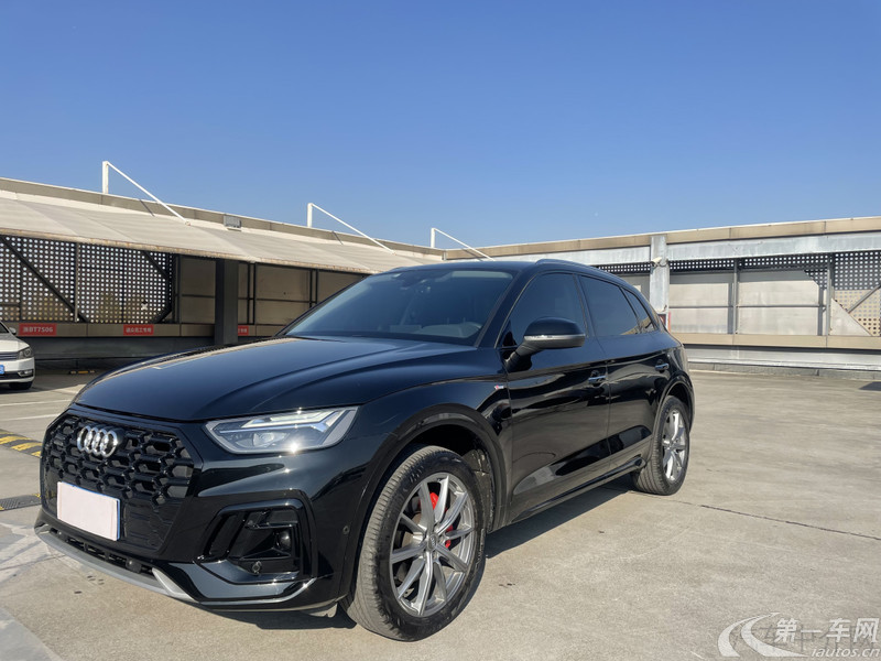 奥迪Q5L 40TFSI 2022款 2.0T 自动 豪华动感型 (国Ⅵ) 