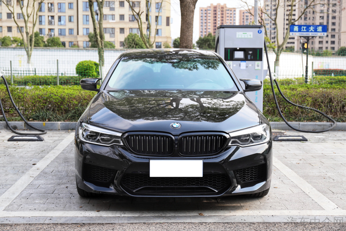 宝马5系 530Li 2020款 2.0T 自动 汽油 行政型豪华套装 价格0万 