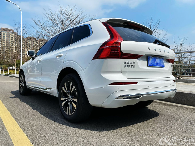 沃尔沃XC60 B5 2022款 2.0T 自动 智逸豪华版 (国Ⅵ) 