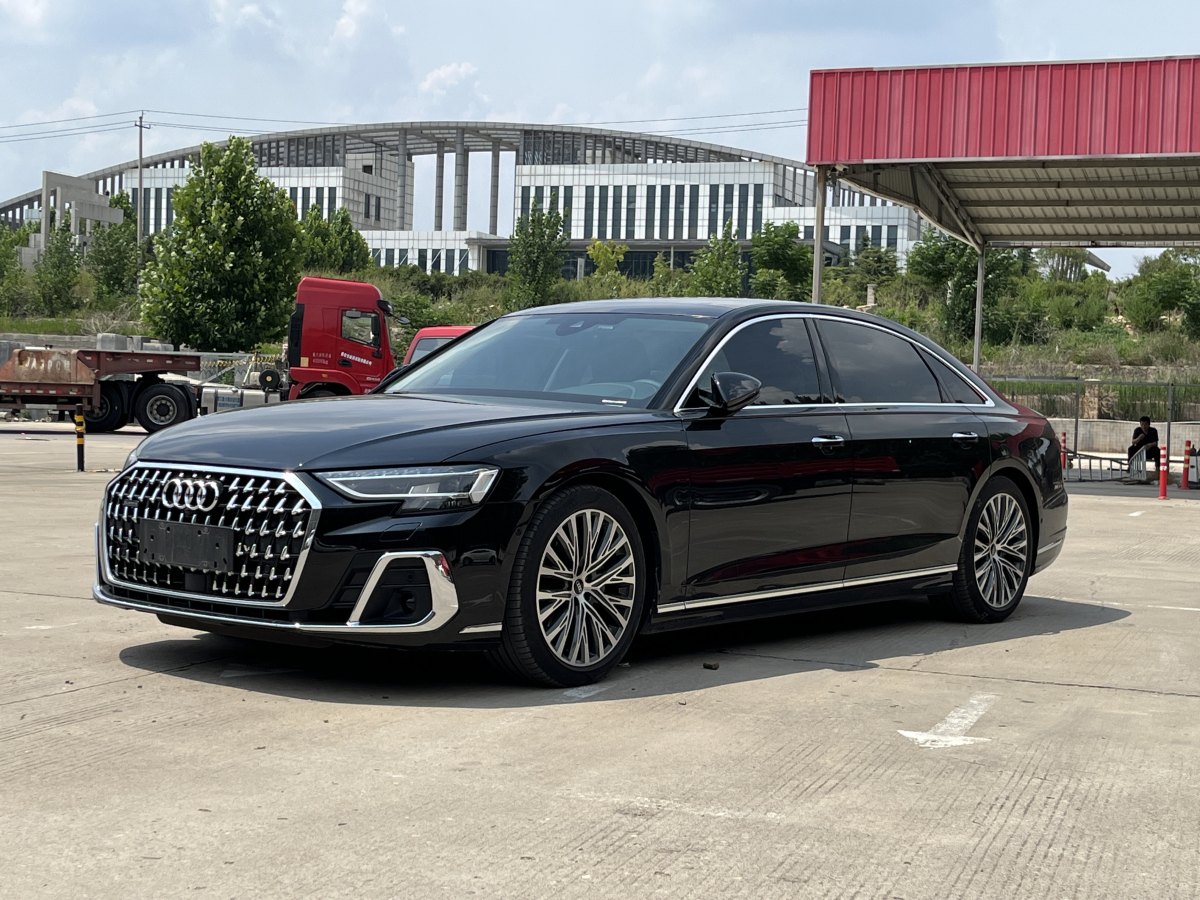 奥迪A8L 55 [进口] 2023款 3.0T 自动 汽油 旗舰型价格0万 