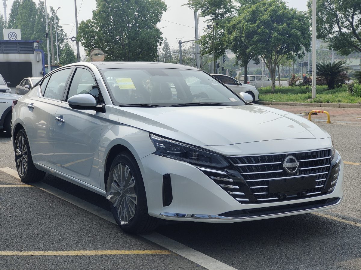 日产天籁 2024款 2.0L 自动 SV黑金版 价格0万